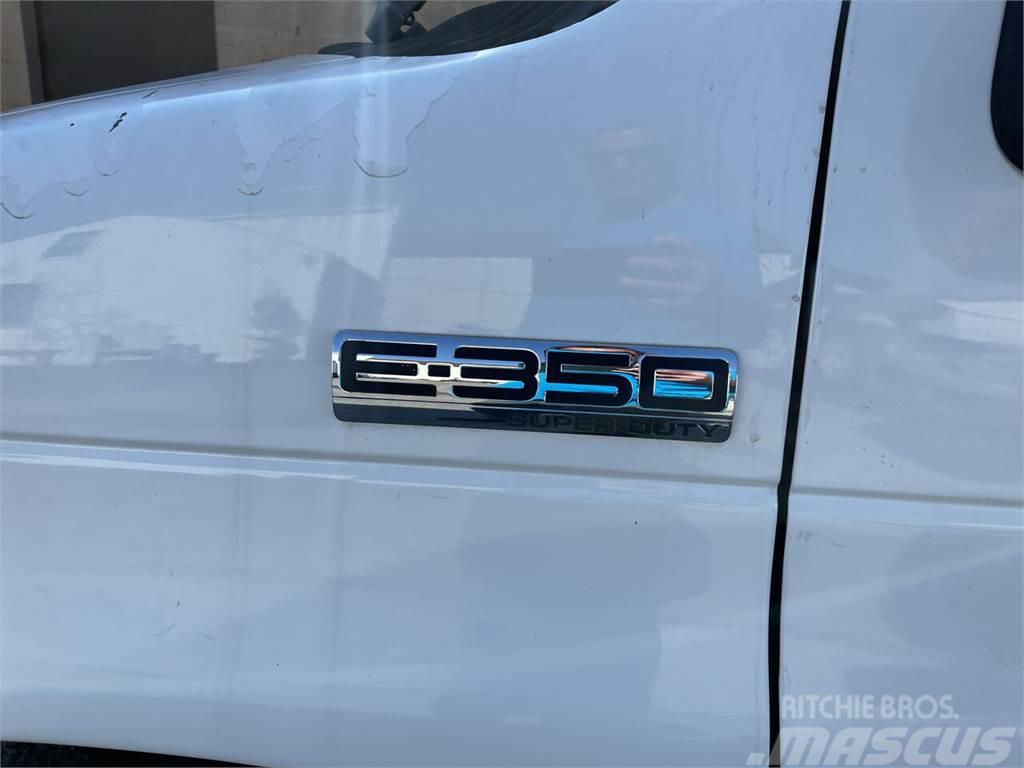 Ford E-Series Kita