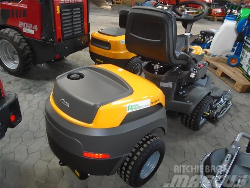 Stiga Park 500WX Naudoti kompaktiški traktoriai