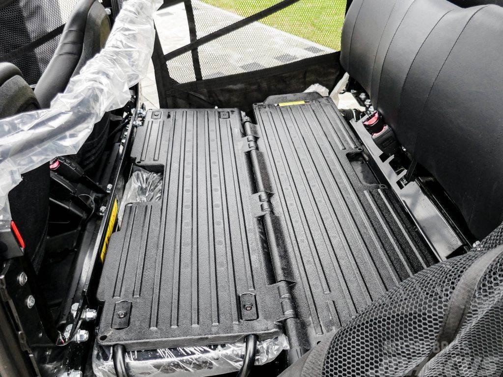 John Deere Gator™ XUV855M S4 Buksyravimo vilkikai