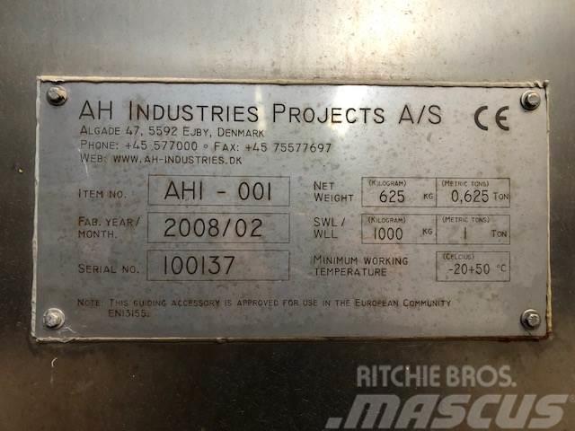  AH Industries Projects Spil AH1-001 Keltuvai, gervės ir medžiagų liftai