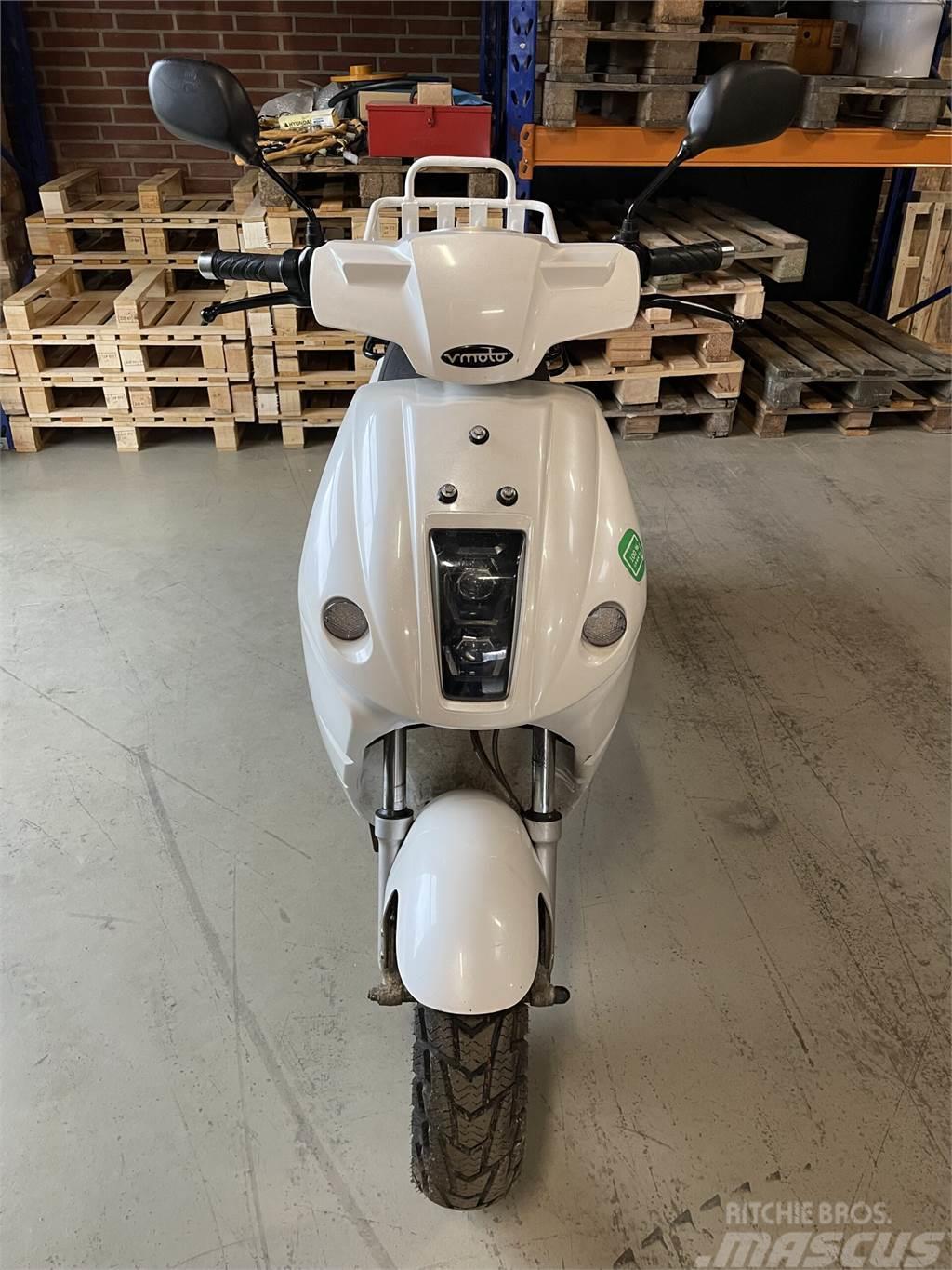  El-scooter V-Moto E-max, German Engineering, Itali Kiti naudoti statybos komponentai