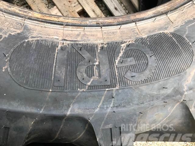  Rear Tyres Padangos, ratai ir ratlankiai