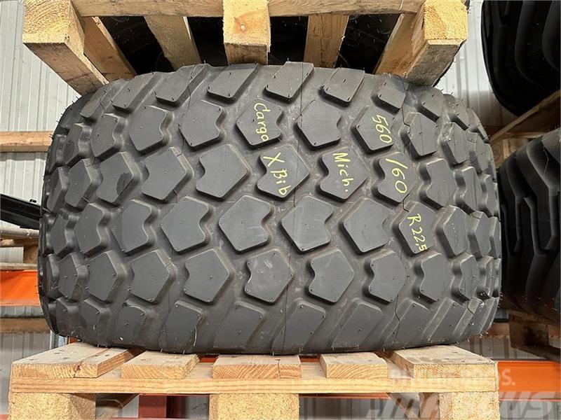 Michelin 560/60 R22.5 ** Nyt komplet hjul ** Padangos, ratai ir ratlankiai