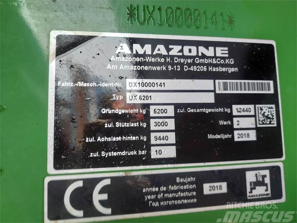 Amazone UX 6201 Super - 24-30-36m Prikabinami purkštuvai