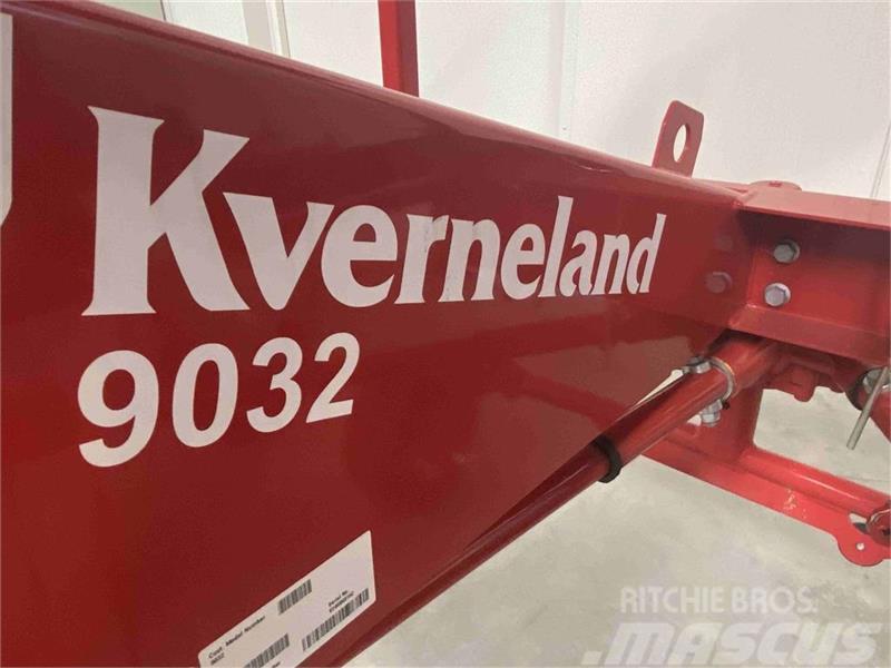 Kverneland 9032 rotorrive Šieno grėbliai ir vartytuvai