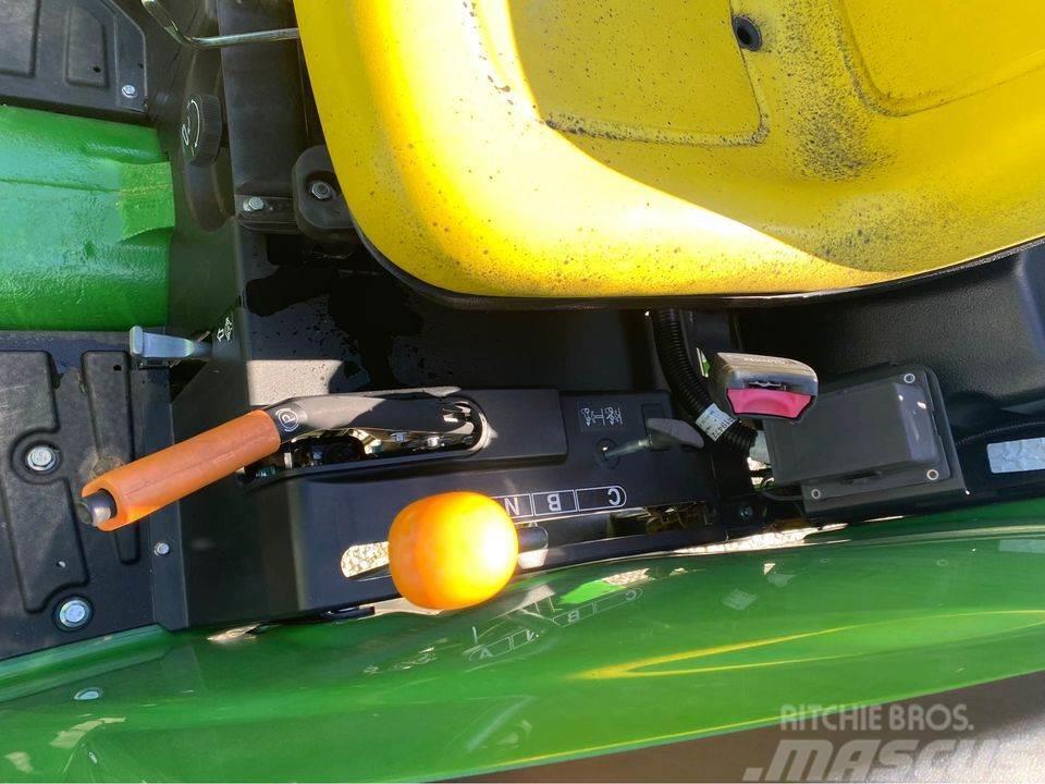 John Deere 4044M Naudoti kompaktiški traktoriai