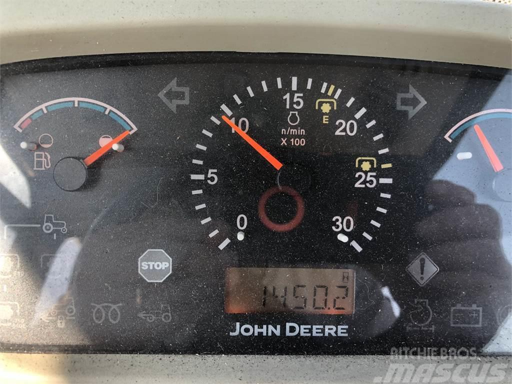 John Deere 4720 Traktoriai