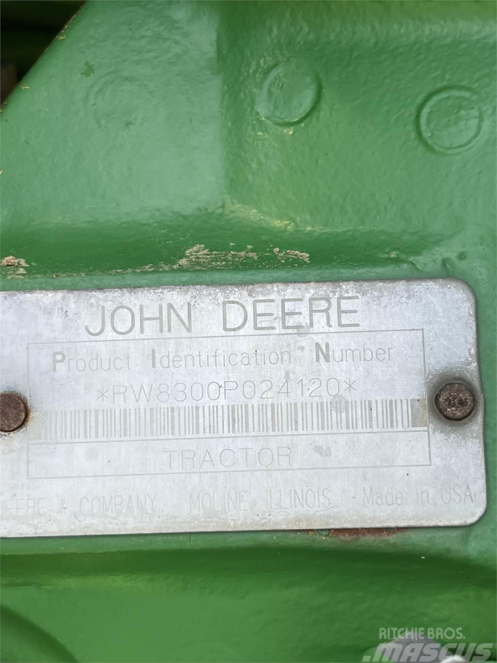John Deere 8300 Traktoriai