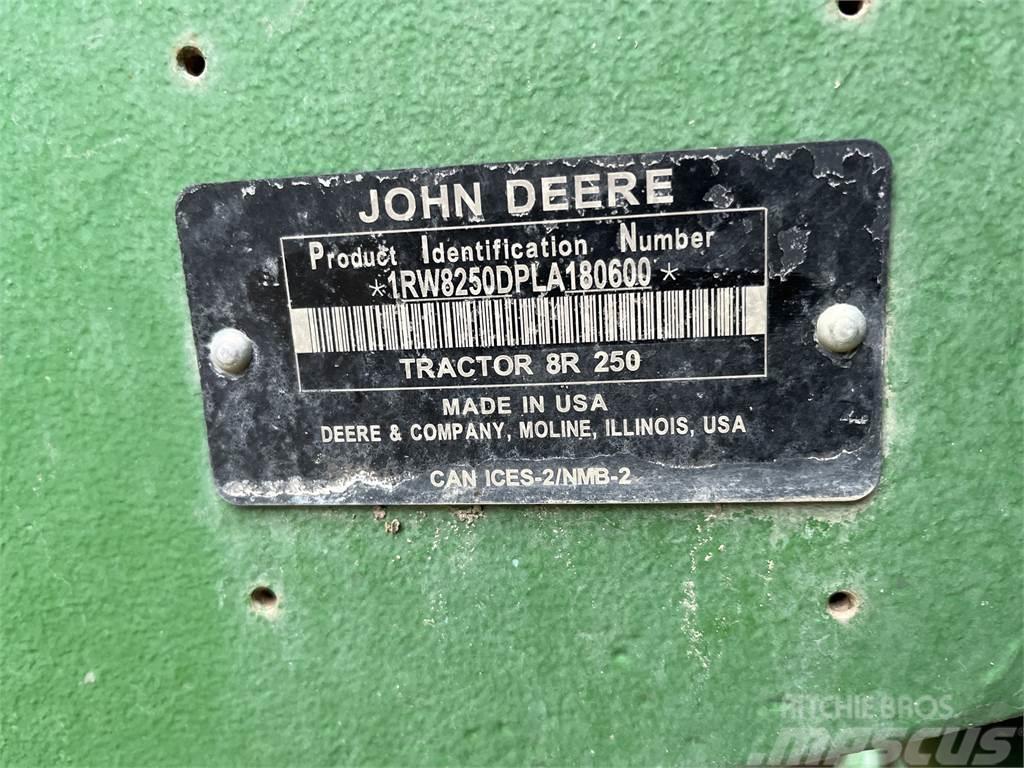 John Deere 8R 250 Traktoriai