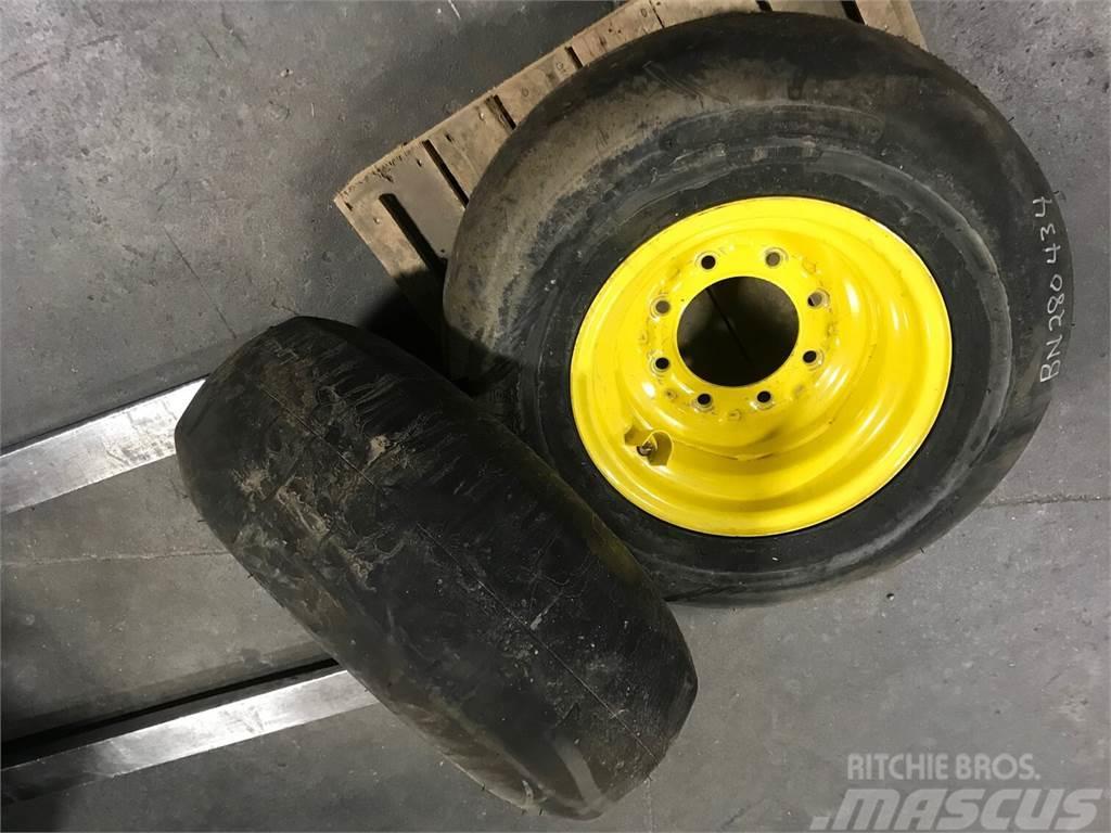 John Deere BN280434 Tire & Wheel ass'm Kita sėjamoji technika ir jų priedai