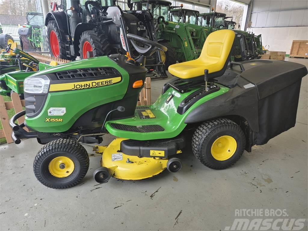 John Deere X155R Naudoti kompaktiški traktoriai