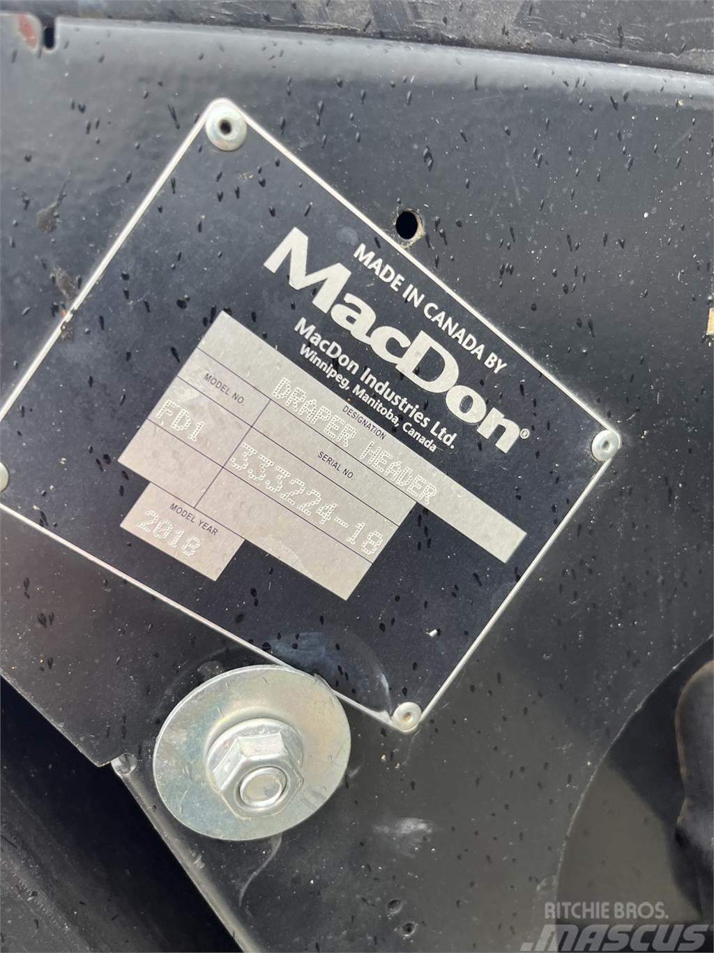 MacDon FD135 Derliaus nuėmimo kombainų priedai