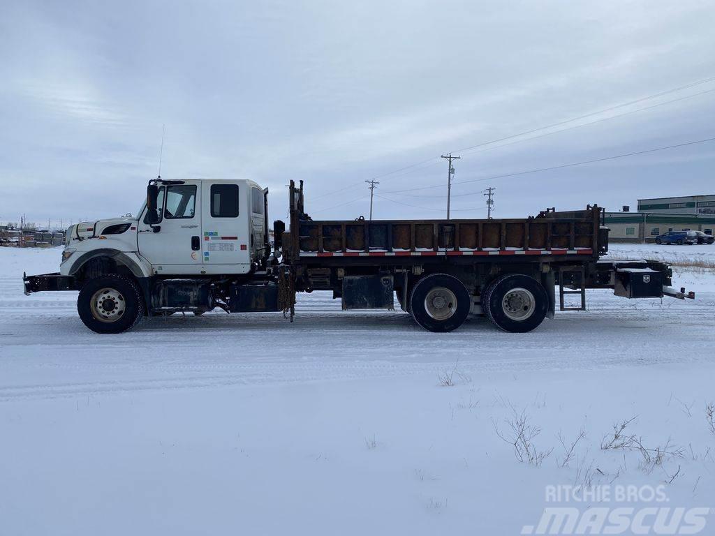 International 7600 Side Dump Truck Savivarčių priekabų vilkikai