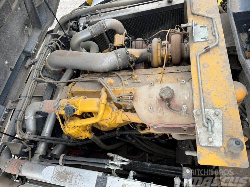 John Deere 410E Požeminės kasybos sunkvežimiai