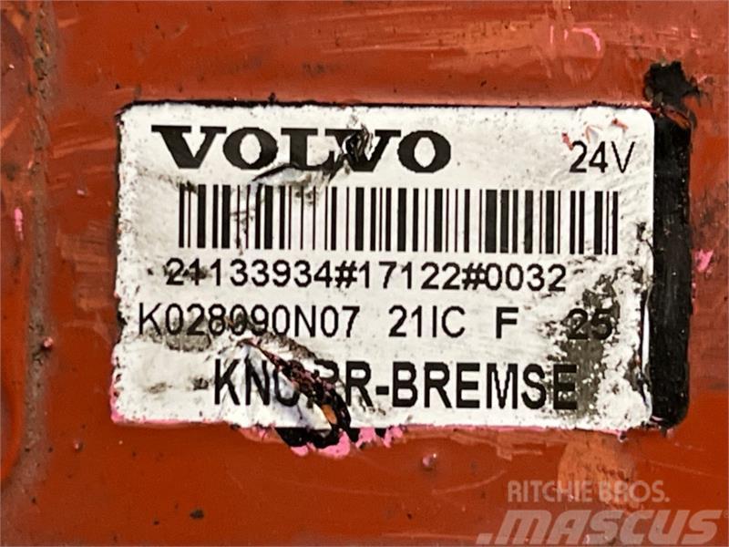 Volvo  VALVE 21133934 Radiatoriai