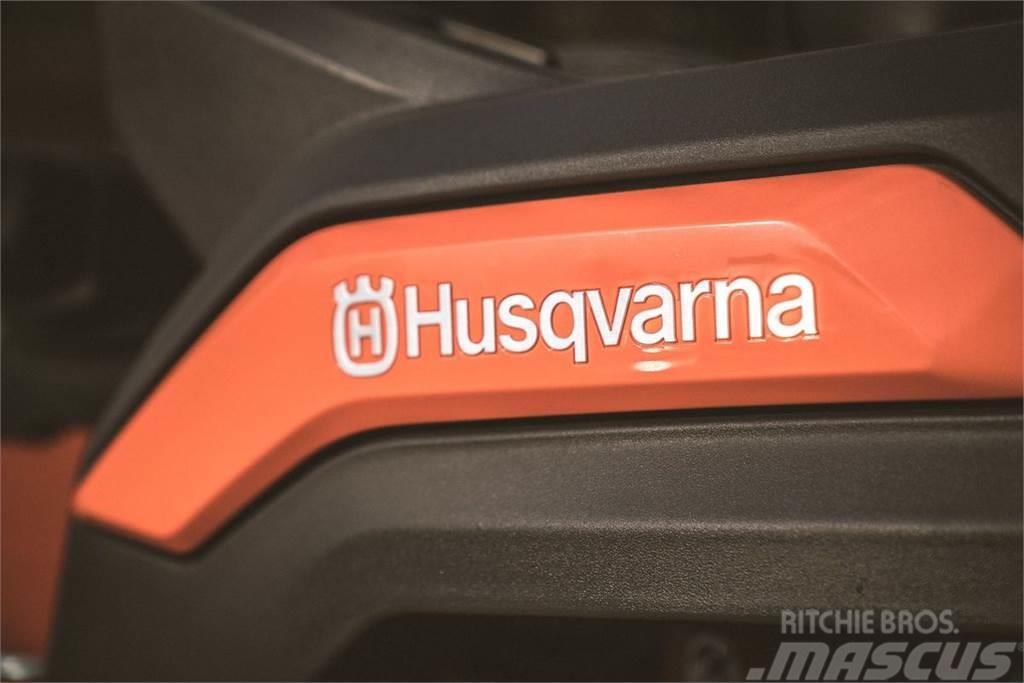 Husqvarna Zero Turn Z448 Kiti naudoti aplinkos tvarkymo įrengimai
