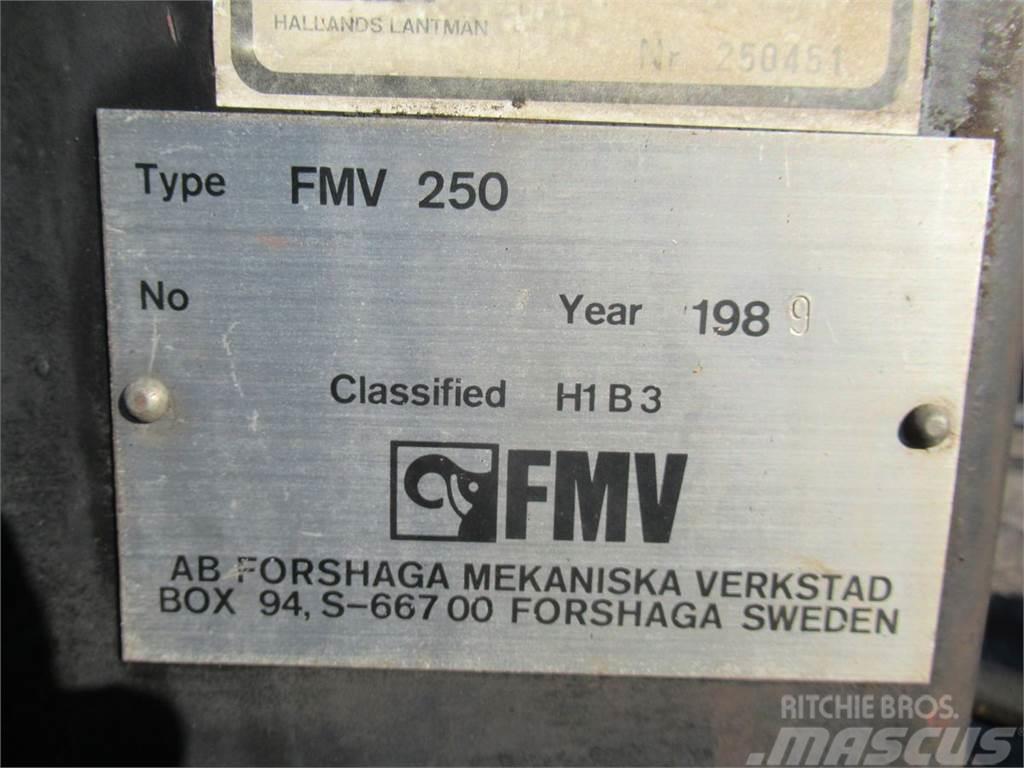 Moheda 7 + FMV 250 Miškovežių priekabos