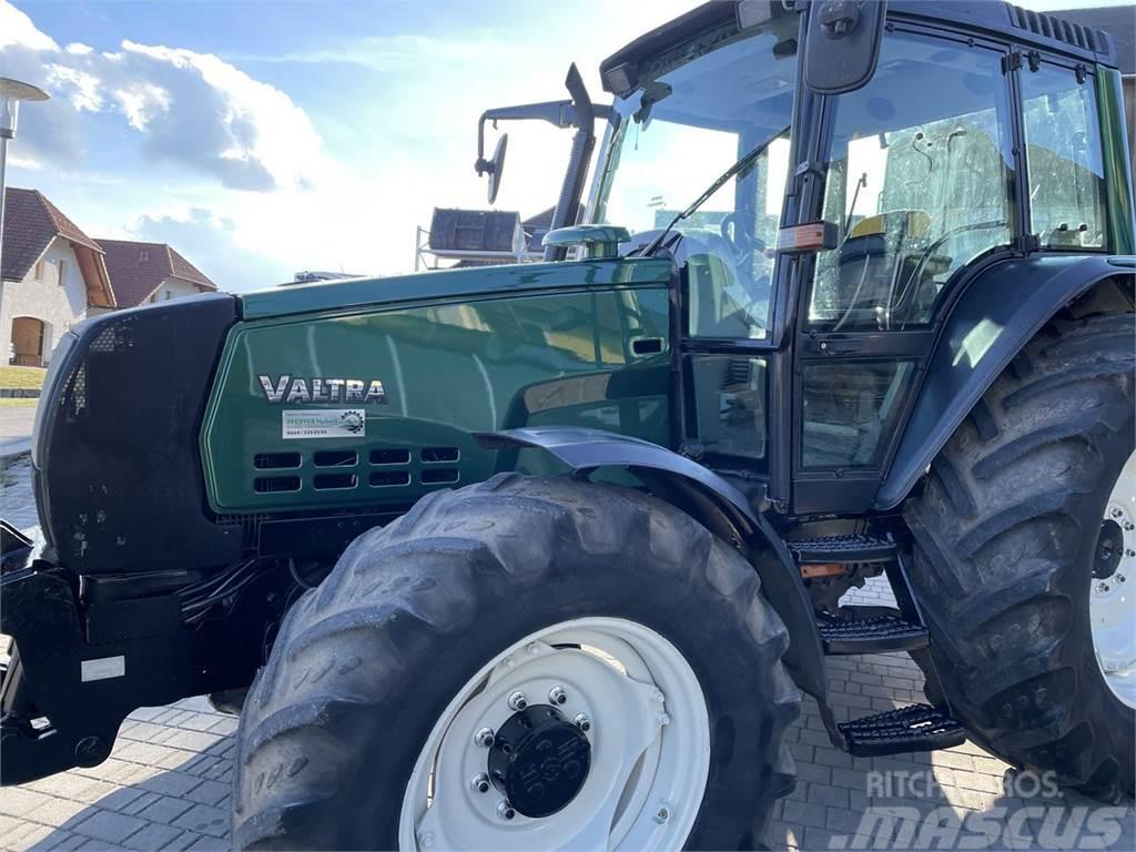 Valtra 6850 HiTech Traktoriai