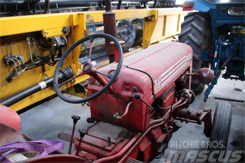 Bukh 302 Traktoriai