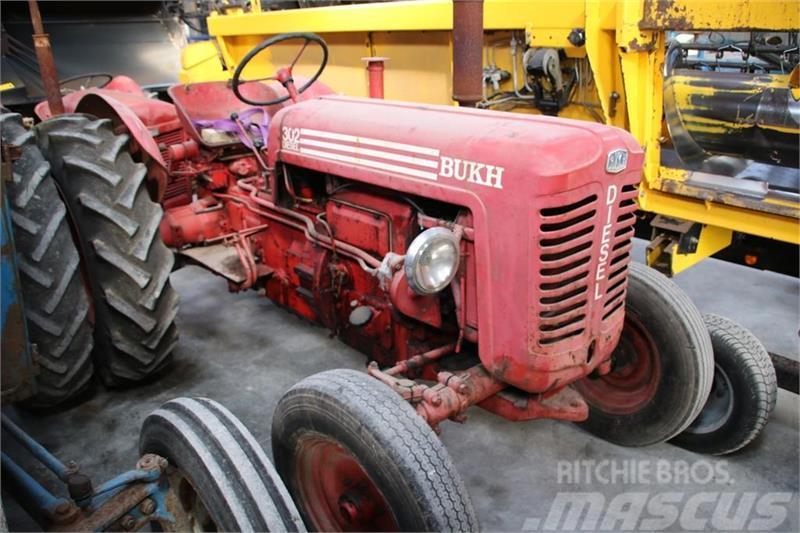 Bukh 302 Traktoriai