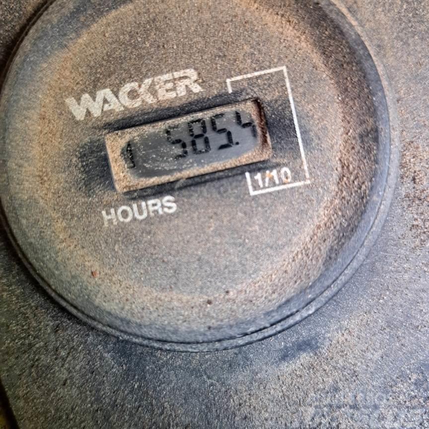 Wacker RT820CC Gruntiniai volai