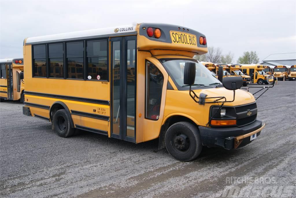 Chevrolet Collins Kiti autobusai