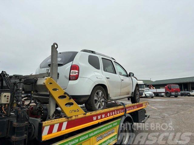 Dacia Duster 1.6 SCe 115 4x4 Lauréate vin 847 Pikapai / Bortiniai sunkvežimiai