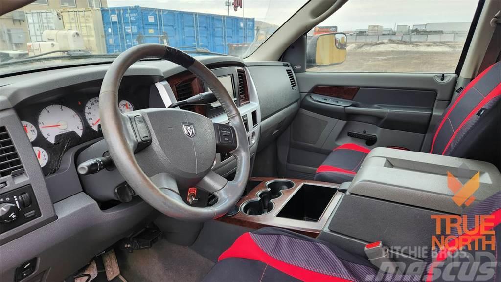 Dodge Ram 3500 SXT Platformos/ Pakrovimas iš šono