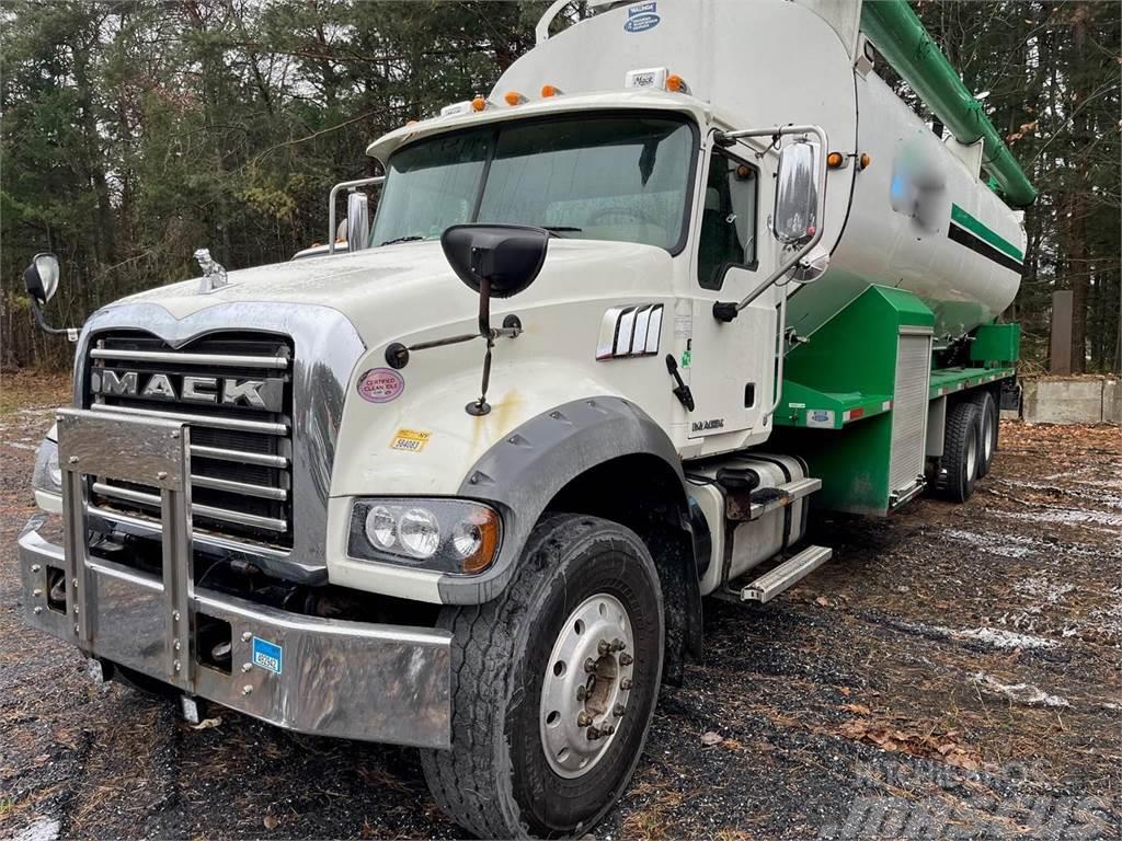 Mack Granite GU713 Ūkiniai/Grūdų sunkvežimiai