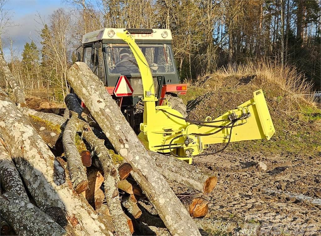 Finman TRAKTORIN PUUHAKKURI 150 Medžių skaldymo, pjovimo ir lupimo įrengimai