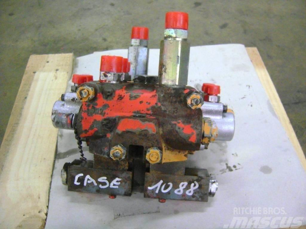 CASE 1088 Hidraulikos įrenginiai