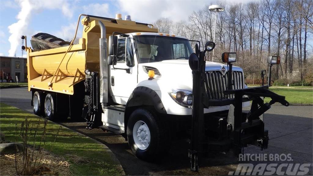 International WorkStar 7600 Dump Truck Sniego peiliai ir valytuvai
