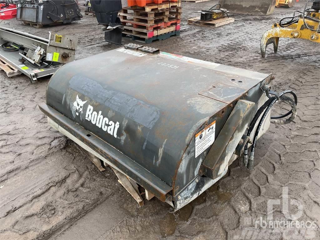 Bobcat 60 SWEEPER Kiti naudoti statybos komponentai