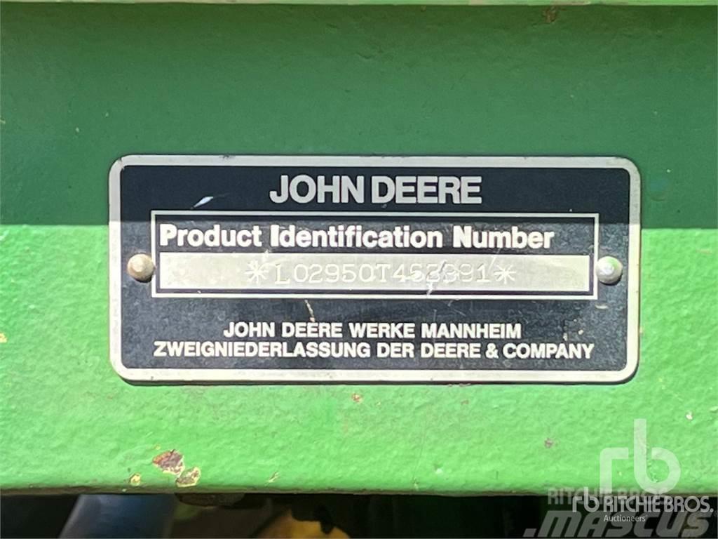 John Deere 2950 Traktoriai