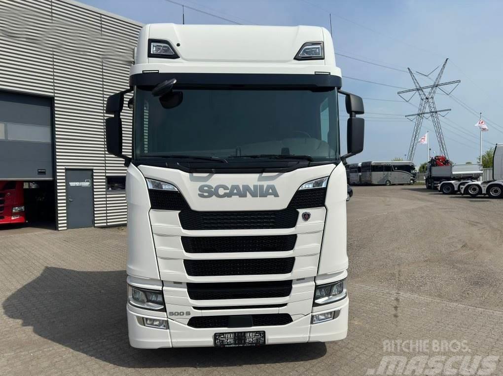 Scania S500 Twinsteer Naudoti vilkikai