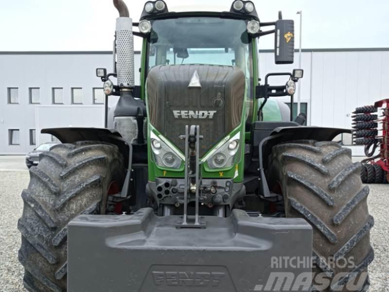 Fendt 824 Vario S4 Profi Traktoriai