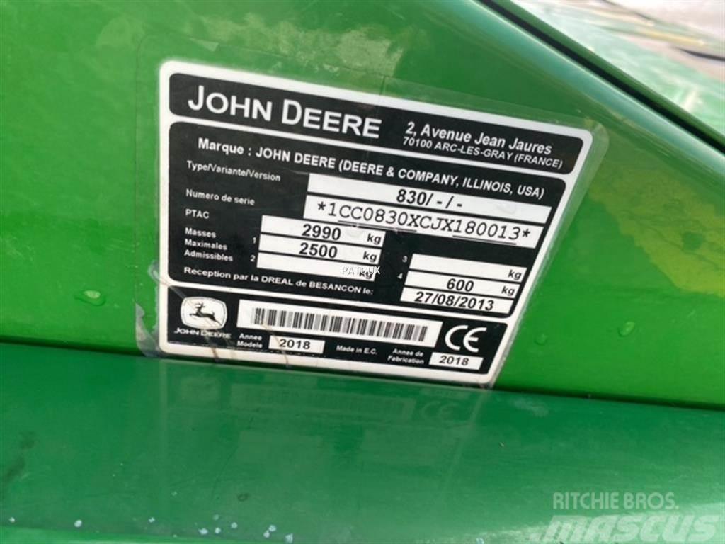 John Deere 830 Formuojančios žoliapjovės