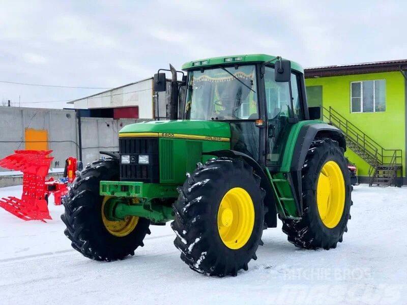 John Deere 6800 Traktoriai